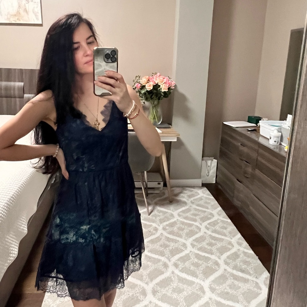 Bcbg layered lace v neck dress